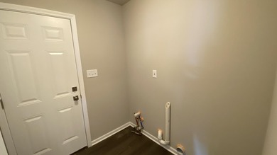 COMPLETED NEW CONSTRUCTION - MOVE-IN READY! Experience - photo 32