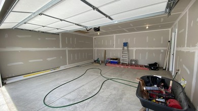 COMPLETED NEW CONSTRUCTION - MOVE-IN READY! Experience - photo 35