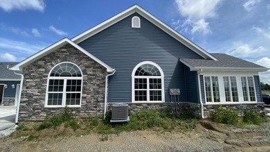 COMPLETED NEW CONSTRUCTION - MOVE-IN READY! Experience - photo 37