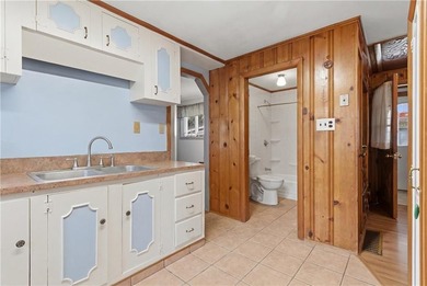 This nice 900-square-foot home offers comfortable living in a - photo 4