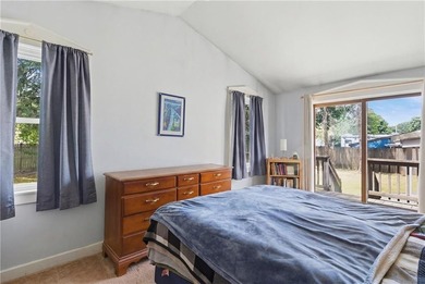This nice 900-square-foot home offers comfortable living in a - photo 7