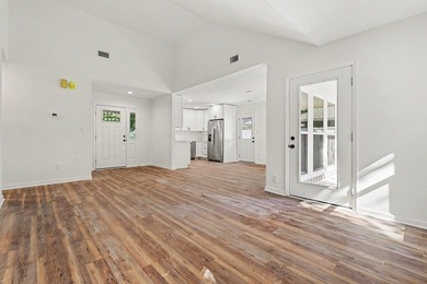 Charming patio home nestled in the serene town of Briarcliffe - photo 3