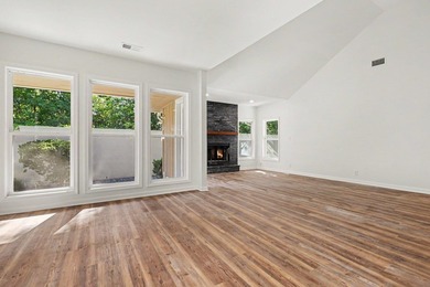 Charming patio home nestled in the serene town of Briarcliffe - photo 4
