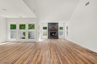 Charming patio home nestled in the serene town of Briarcliffe - photo 5