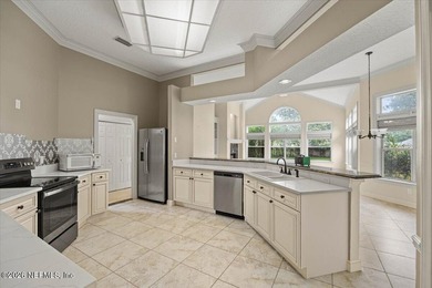 Welcome to the highly desirable Jacksonville Golf & Country Club - photo 12