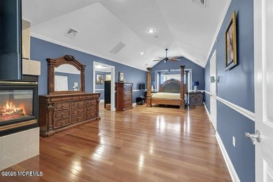 Welcome home! Freshly painted walls and crisp trim throughout - photo 35