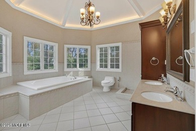 Welcome home! Freshly painted walls and crisp trim throughout - photo 48