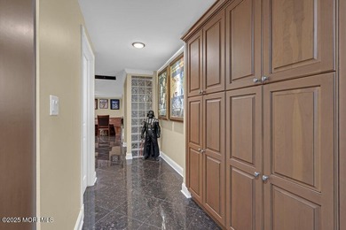 Welcome home! Freshly painted walls and crisp trim throughout - photo 58