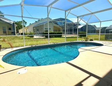 Fantastic 5 Bedrooms / 3 Full Baths Home with Private heated - photo 4