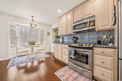 A nice solid home on a shady lot and relaxing environment. You - photo 12