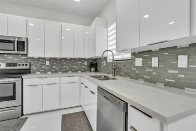 BACK ON MARKET! BUYER'S FINANCING FELL THROUGH, NO FAULT OF THE - photo 14