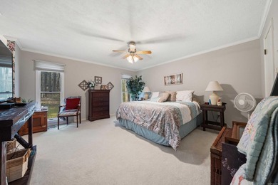 A nice solid home on a shady lot and relaxing environment. You - photo 15
