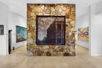Welcome to Casa La Roca, located in the heart of Pinecrest. This - photo 5