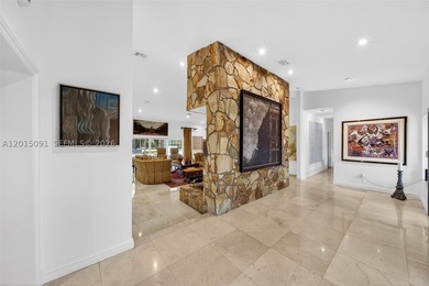 Welcome to Casa La Roca, located in the heart of Pinecrest. This - photo 6