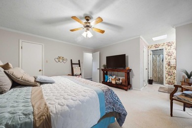 A nice solid home on a shady lot and relaxing environment. You - photo 17