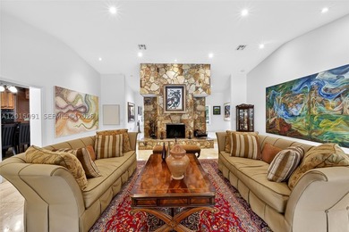 Welcome to Casa La Roca, located in the heart of Pinecrest. This - photo 7