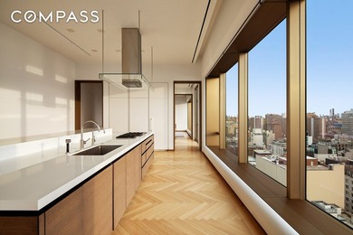 *Pritzker-prize-winning architect Lord Norman Foster - who has - photo 18