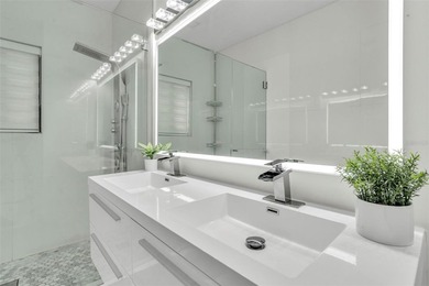 BACK ON MARKET! BUYER'S FINANCING FELL THROUGH, NO FAULT OF THE - photo 22