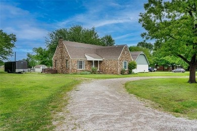 You're invited to this 4-bedroom home in Owasso school district - photo 3