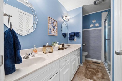 A nice solid home on a shady lot and relaxing environment. You - photo 24