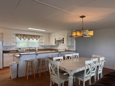 Step back in time while enjoying modern peace of mind with this - photo 4