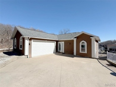 It's time to take a look at this one!!! Luxury lakefront living - photo 6