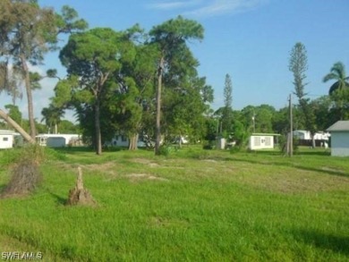 Charming Corner Lot in Bokeelia Nestled in the serene and - photo 2