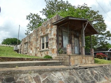 Located in the heart of Historic Downtown Calico Rock, this - photo 2