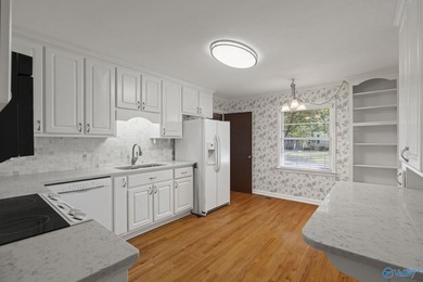 Welcome home to one of Blossomwood's favorite neighborhoods! - photo 12