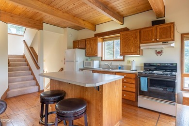 Enjoy carefree living in this ocean view coastal retreat. This - photo 15