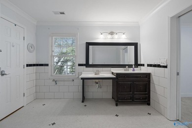Welcome home to one of Blossomwood's favorite neighborhoods! - photo 16