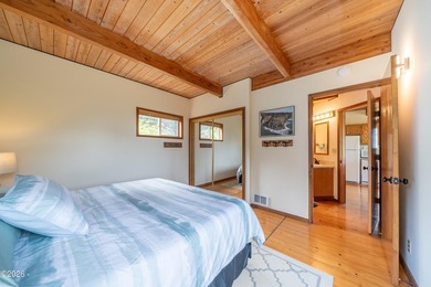 Enjoy carefree living in this ocean view coastal retreat. This - photo 17