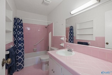 Welcome home to one of Blossomwood's favorite neighborhoods! - photo 22