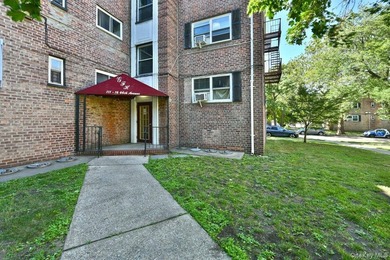 Beautiful Garden Style Coop Located In The Gardens At Forest - photo 2