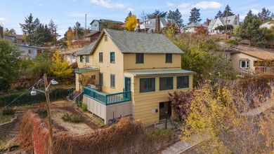 Upper Klamath Lake Home For Sale in Klamath Falls Oregon