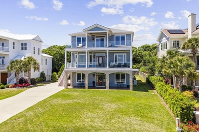 Five-bedroom, three-and-a-half-bathroom oceanfront estate with - photo 3