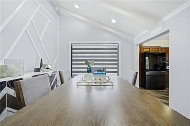 Welcome to this totally renovated, all-brick Elegant 4-bedroom - photo 24