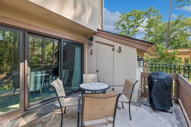Location is everything! This ocean-oriented, four-bedroom, 3 - photo 26
