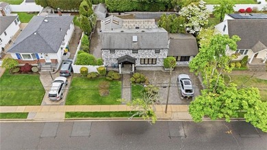 Welcome to this totally renovated, all-brick Elegant 4-bedroom - photo 41