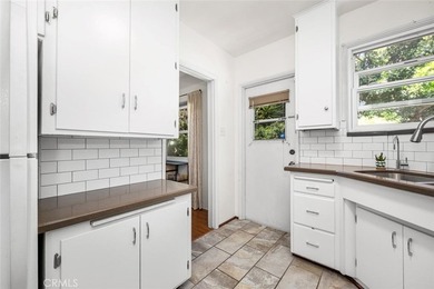 Charming Belmont Heights Living Just Moments from the Coast! - photo 8