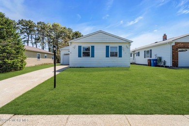 Wow! turn key home...pack your bags! Beautifully updated 1,364 - photo 3