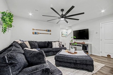 Additional listing photo 4