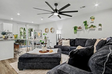 Welcome to your next home or investment opportunity! This - photo 6