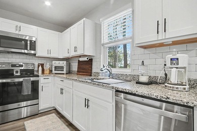 Welcome to your next home or investment opportunity! This - photo 9
