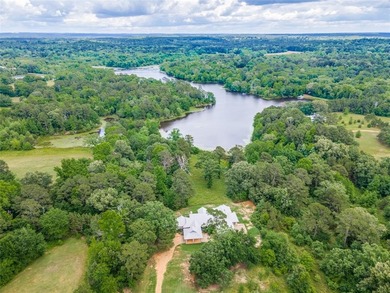 (private lake, pond, creek) Home For Sale in Mineola Texas