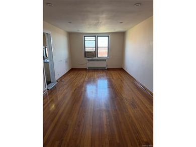 Welcome to this bright and spacious 2-bedroom, 1-bathroom co-op - photo 4
