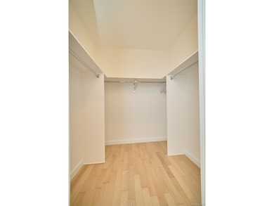 Investor friendly unit Only currently tenant occupied. Welcome - photo 4