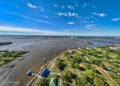 Exceptional Waterfront Lot with Unmatched Amenities! Discover a - photo 10