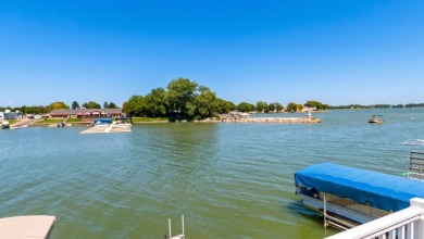 Johnson Lake Living at Its Finest! - photo 3