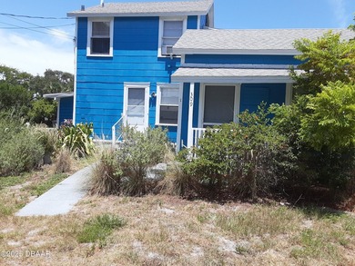 4-plex Daytona Beachside . All 4 units are leased. Units are: - photo 3